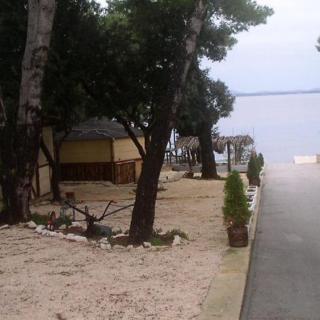 Apartments Stanko Petrčane Kültér fotó