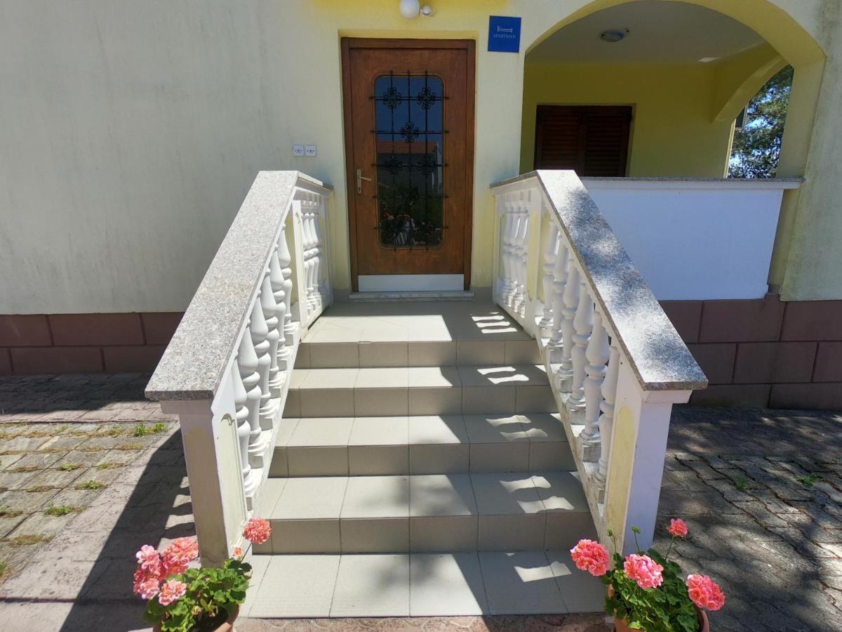 Apartments Stanko Petrčane Kültér fotó