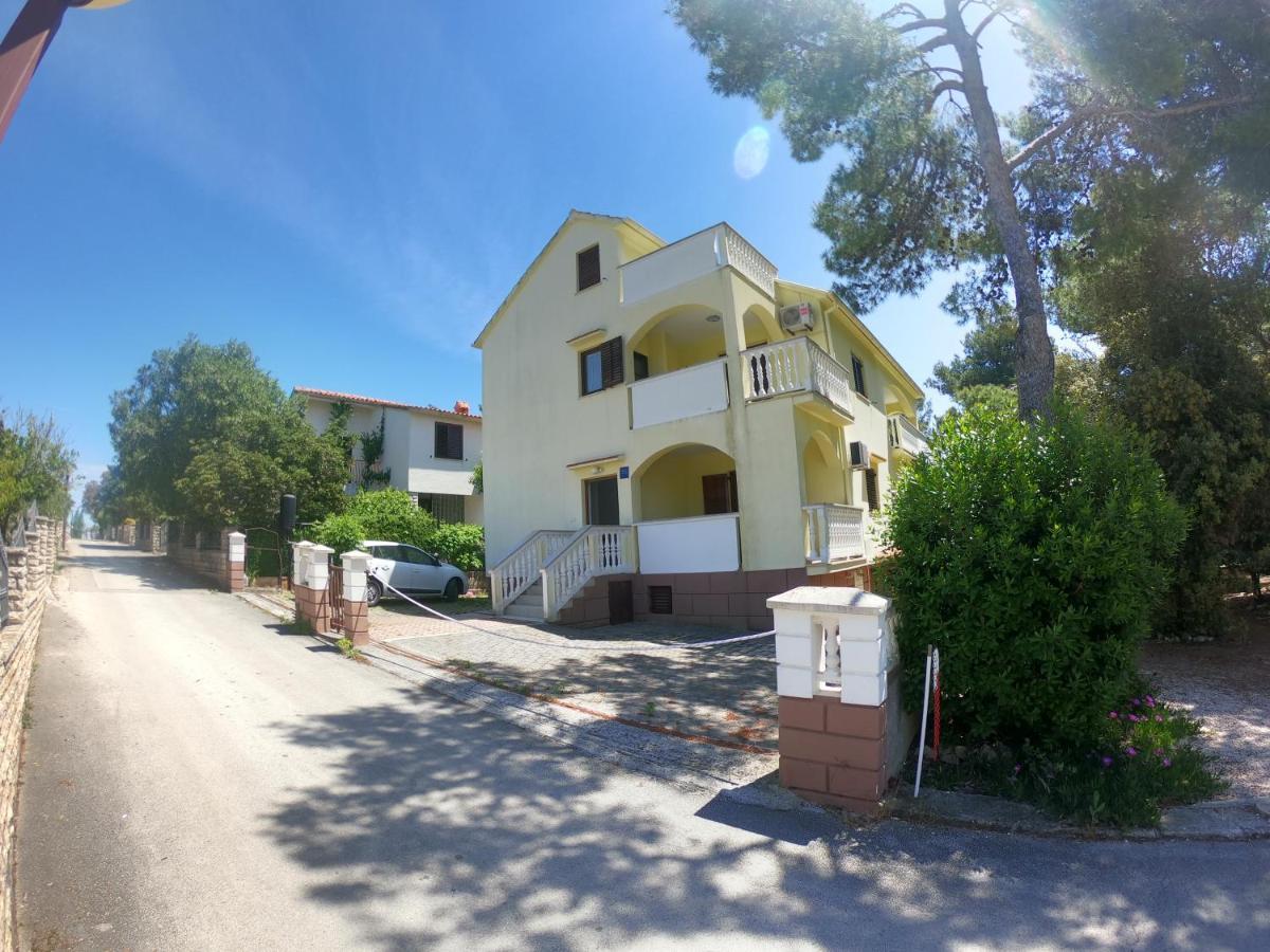 Apartments Stanko Petrčane Kültér fotó