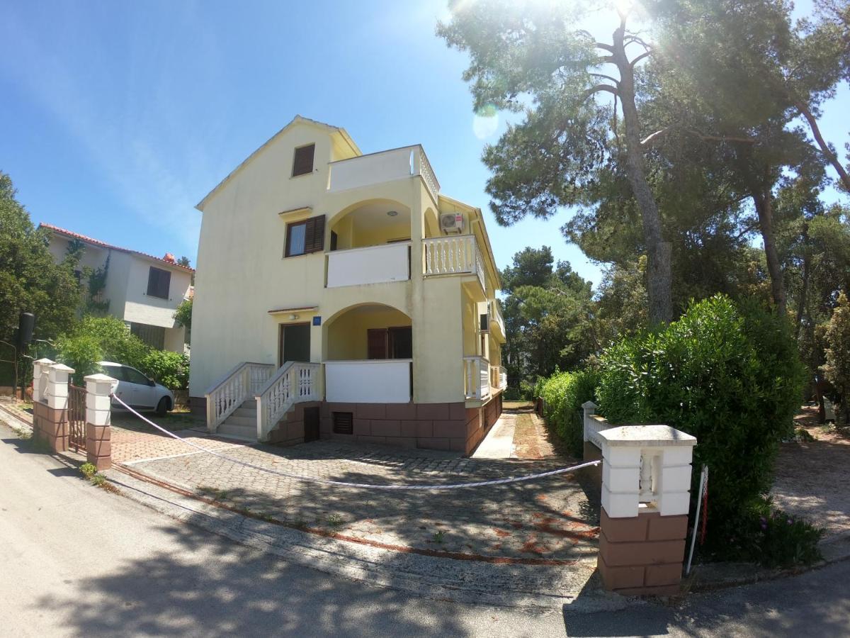 Apartments Stanko Petrčane Kültér fotó