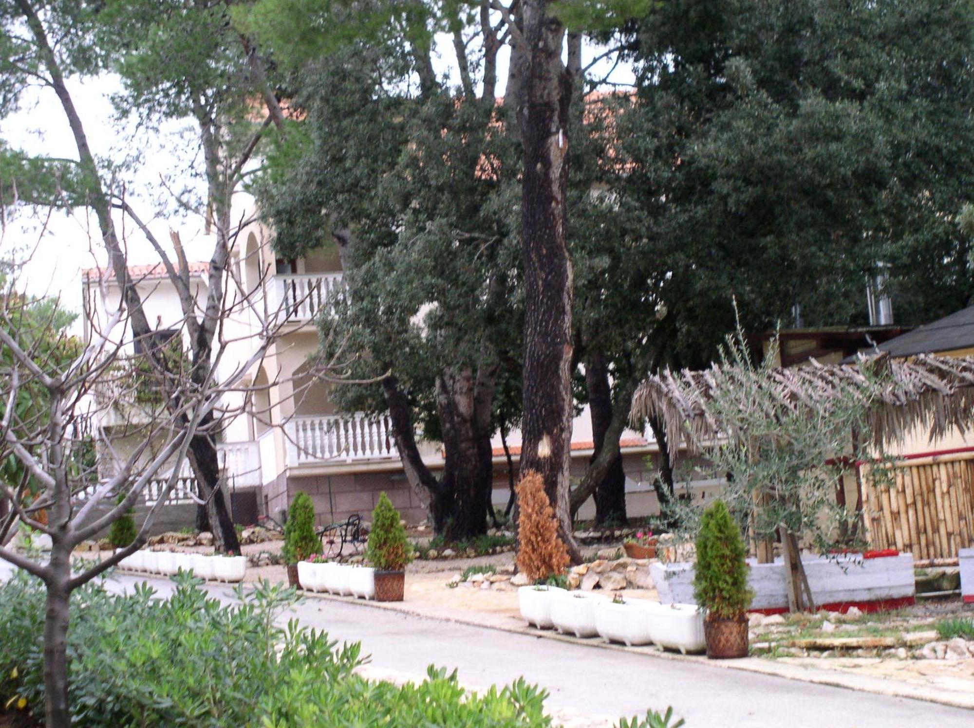 Apartments Stanko Petrčane Kültér fotó